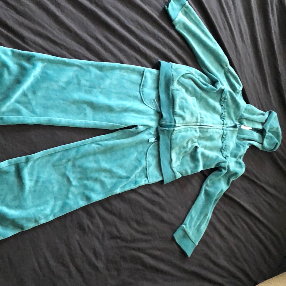 Girls Outfit - barely used